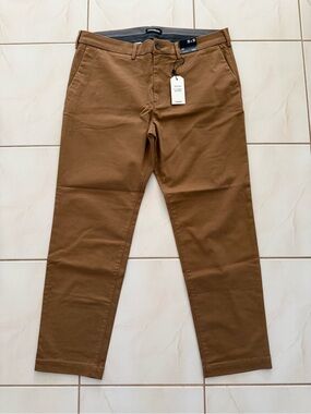 EXPRESS Slim Chino Pants in Brown